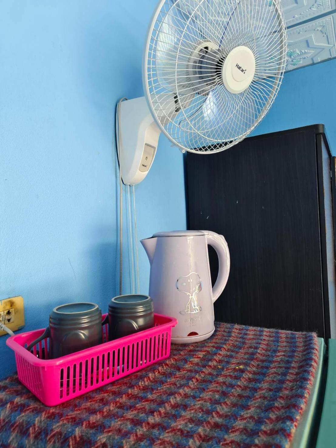 Yuri Guesthouse Pantai Jomtien Luaran gambar