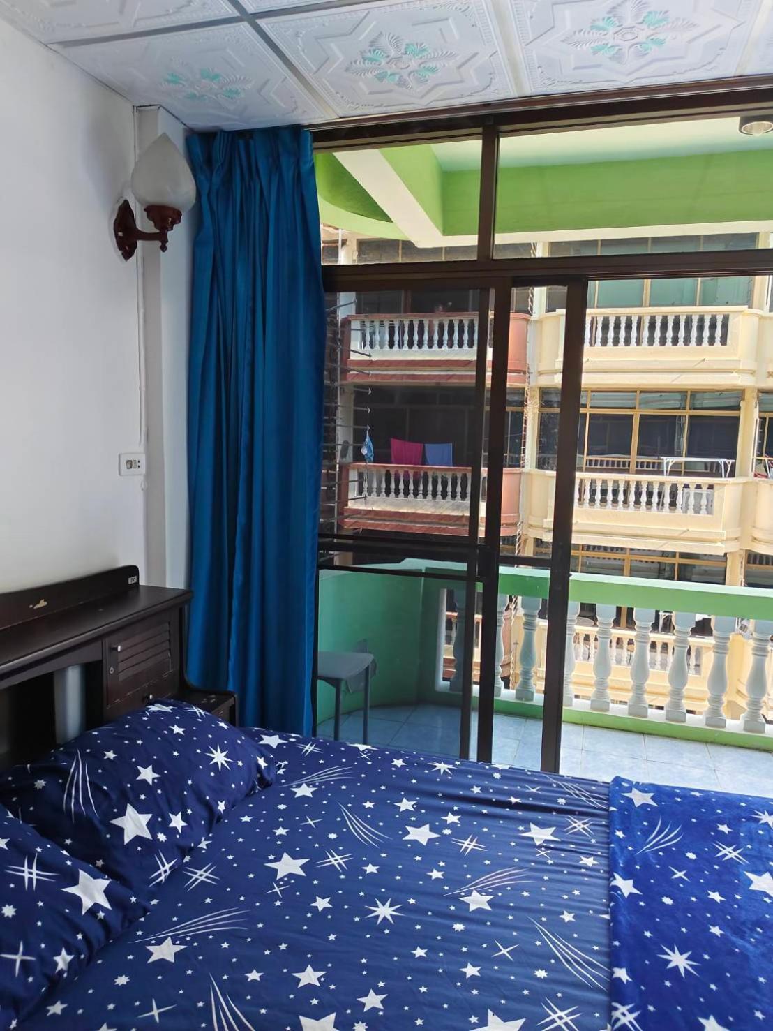 Yuri Guesthouse Pantai Jomtien Luaran gambar
